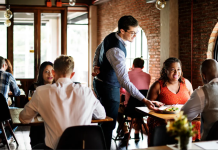 Restaurantele nu vor putea reveni la situatia dinainte de pandemie. Ce spun specialistii
