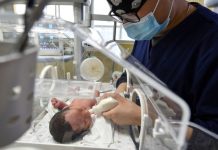 Intr-o intorsatura istorica a politicii sale, China autorizeaza sa aiba trei copii per familie