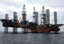 Ucraina reia platformele de foraj din Marea Neagra de sub controlul Rusiei