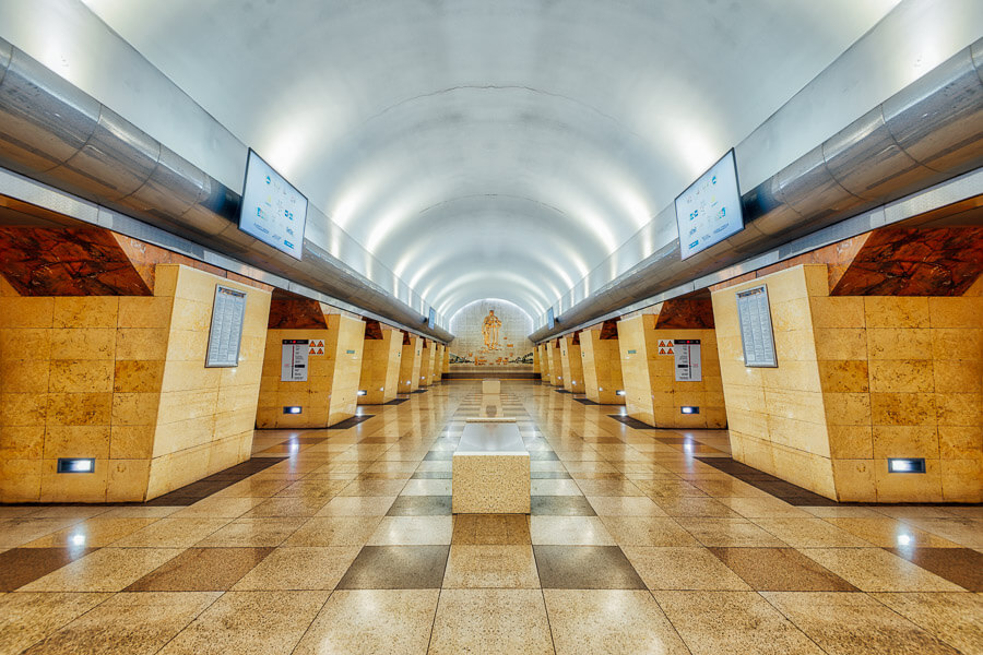 Statia de metrou Abay din Almaty, Kazahstan.