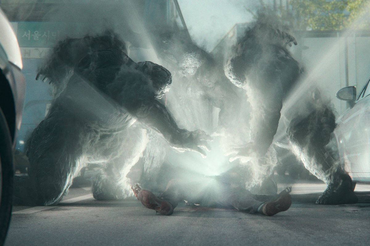 Monstrii din Hellbound de la Netflix efectueaza un ritual in scenele de deschidere ale spectacolului