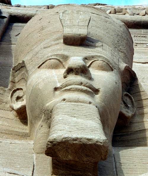 sculptura lui Ramses al doilea