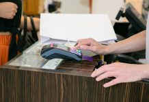 Cum alegi casa de marcat potrivită pentru afacerea ta?