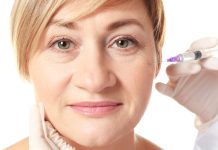 De ce tot mai multe femei aleg acidul hialuronic în locul intervențiilor chirurgicale